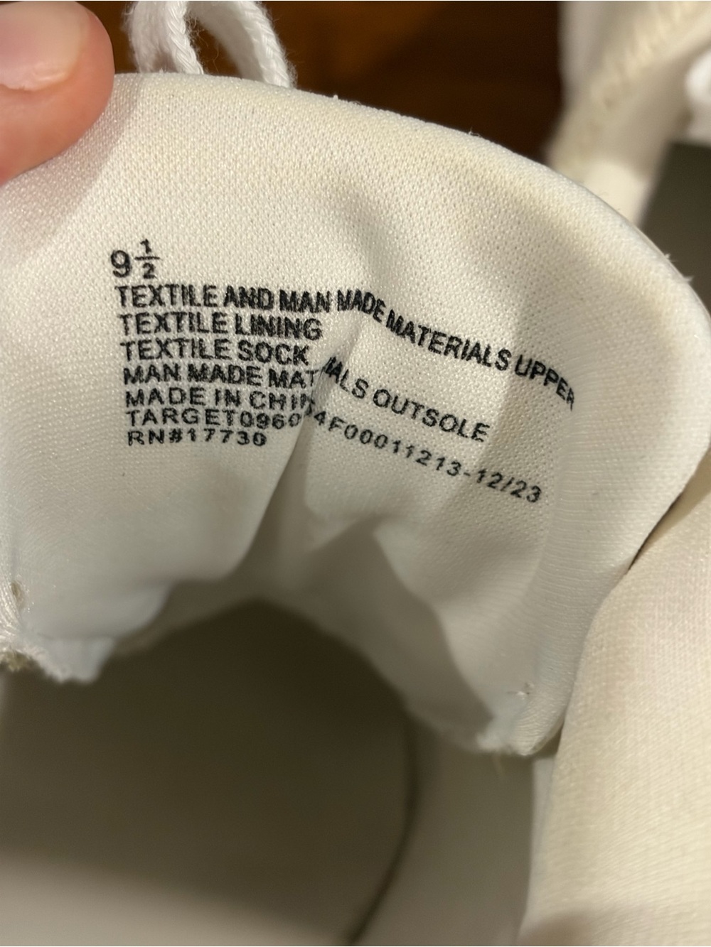 Universal Thread sneakers - Picture 4 of 5